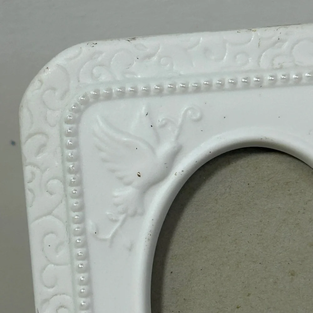 Gund Gifts White Ceramic Triple Oval Picture Frame Dove Embossed Cottagecore 9x8